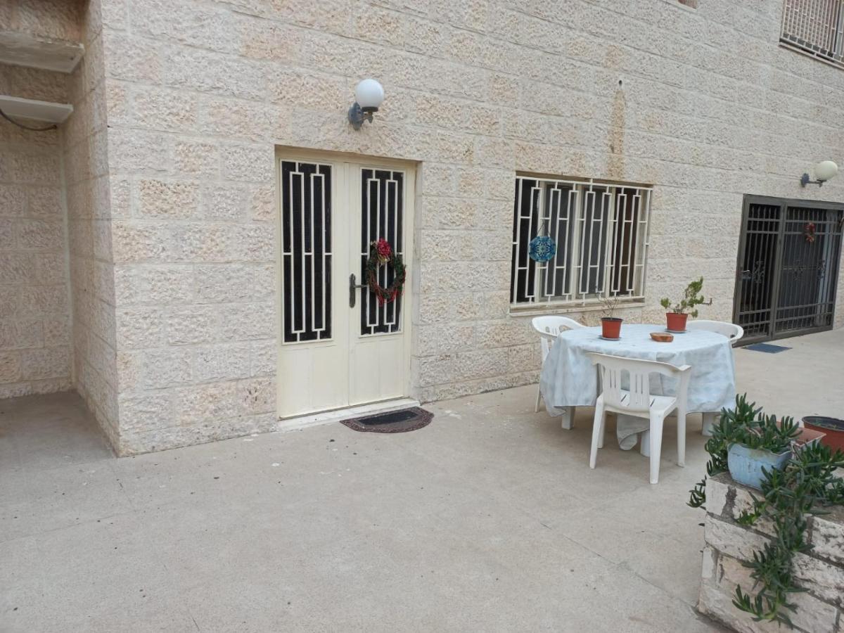 Karrain Villa - Vintage Soul - International Guests-Non-Jordanian Madaba Exterior photo